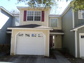 Building Photo - Foxhill Commons - 12 Month Minimal Lease! ...