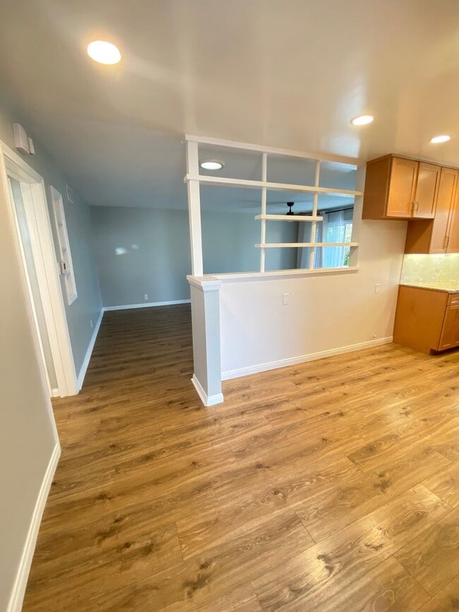 Building Photo - Updated 3 Bedroom Cypress House w/ 2 Car G...