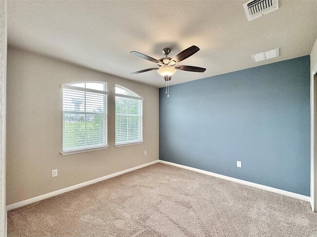 Building Photo - 407 Katmai Cir