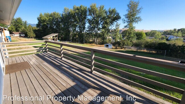 Building Photo - 3 br, 2 bath House - 224 Glacier Dr