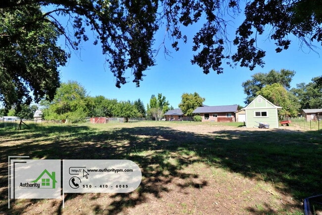 Building Photo - 4750 Pheasant Dr