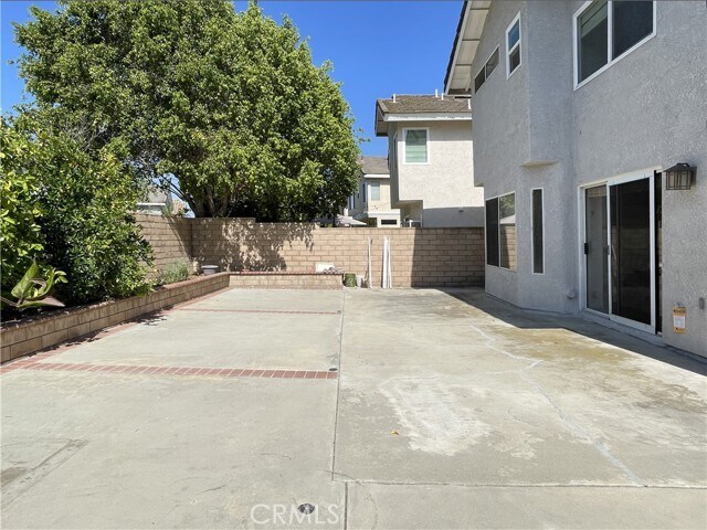 Building Photo - 2126 Sun Ridge Dr