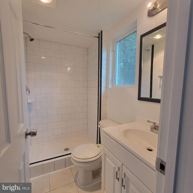 Building Photo - 13300 Williams Dr