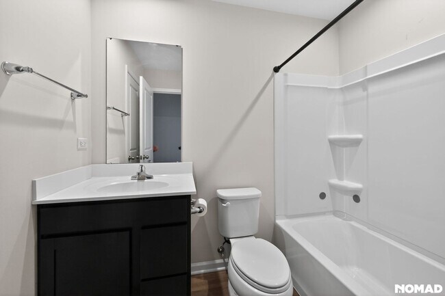 Building Photo - 901 Wilson St