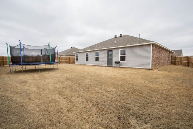 Building Photo - Wonderful and Spacious Rental Opportunity.