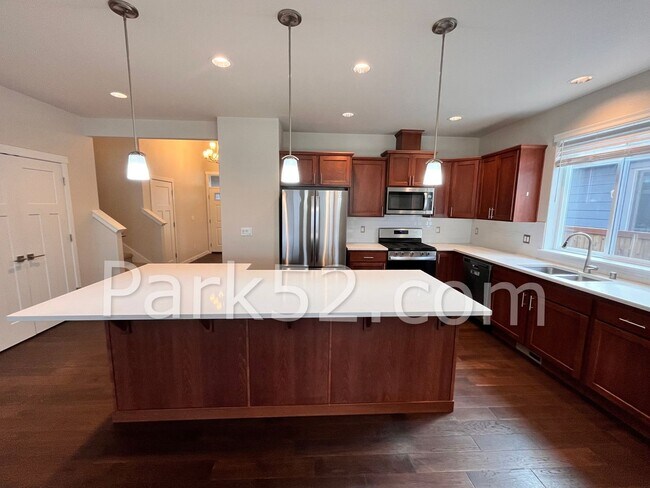 Building Photo - $500 Off First Full Month! 4 Bedroom Singl...