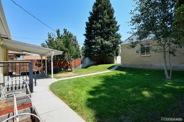 Building Photo - 3338 S Corona St