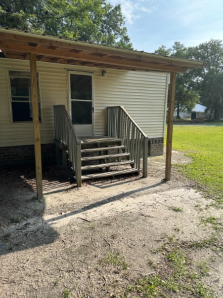 Building Photo - 1929 Arthur Lawrence Dr