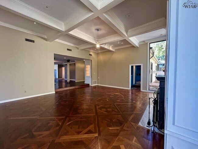 Building Photo - 7 Newcomb Terrace