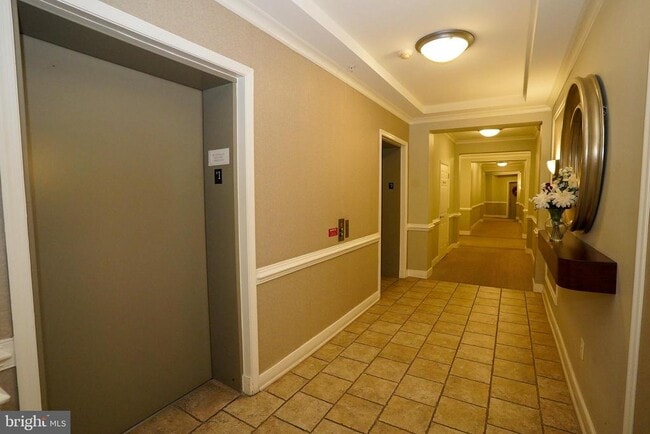 Building Photo - 2111 Ganton Green