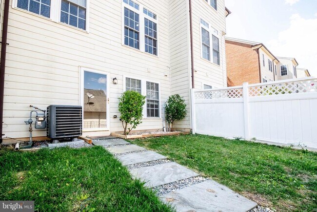 Building Photo - 3842 Sugarloaf Pkwy