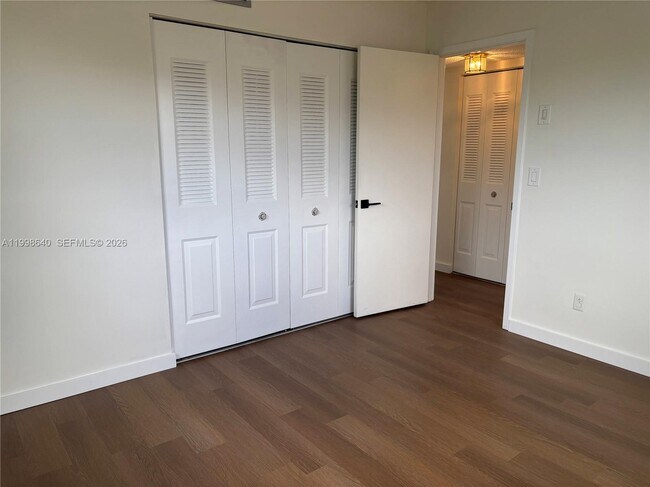 Building Photo - 200 Ashbury Rd