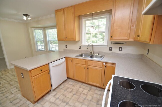 Building Photo - 1404 Woodline Dr