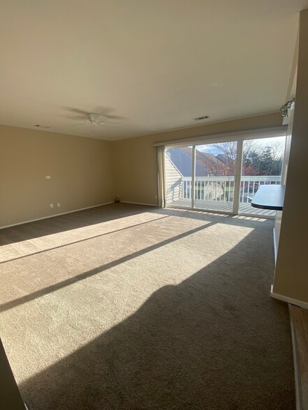 Living Room - 105 E Ticonderoga Dr