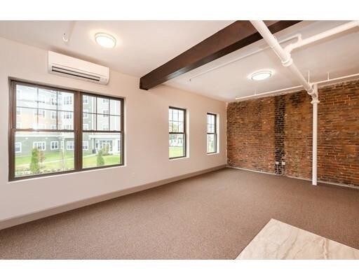 Building Photo - 100 Sagamore St
