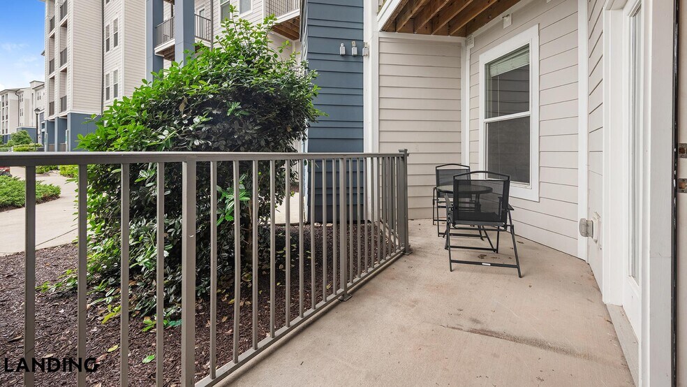 Building Photo - 8100 Palisades Cir