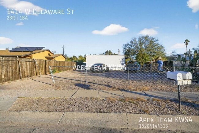 Building Photo - 1414 W Delaware St