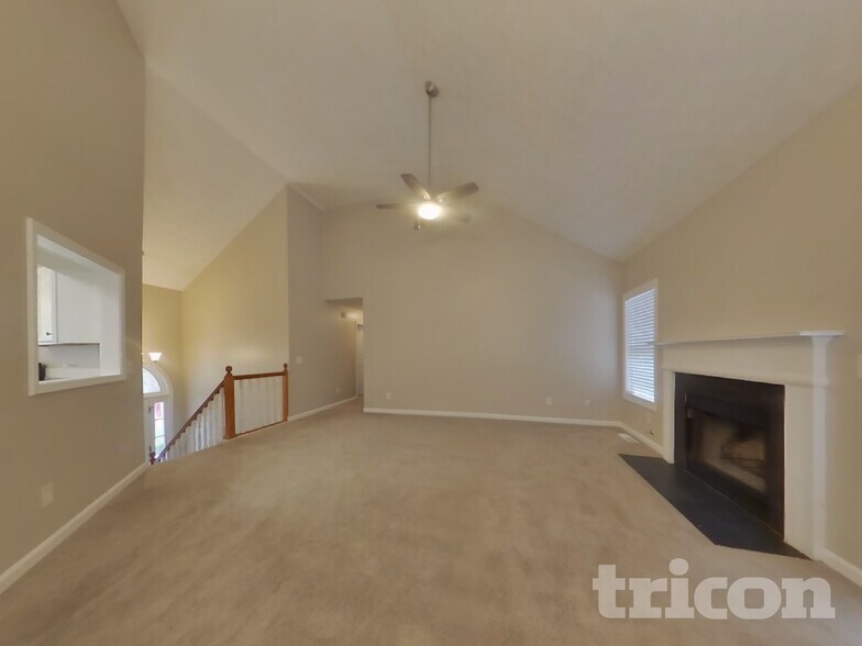 Building Photo - 125 Fawn Ln