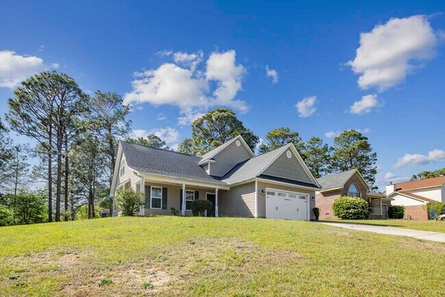 Building Photo - 4 Bedroom 2.5 Bath Home