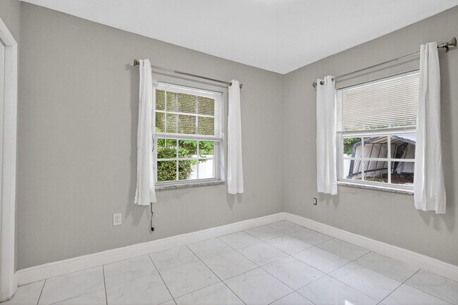 Building Photo - 40 NW 68th St