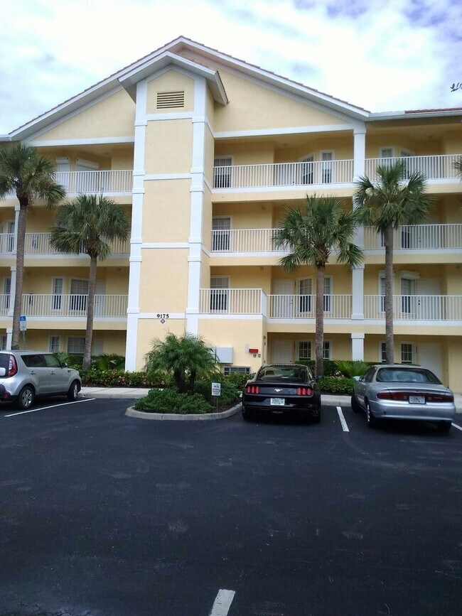 Primary Photo - 2 Bedroom 2 Bath in Coral Falls