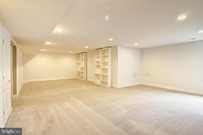 Building Photo - 4105 Brushfield Dr