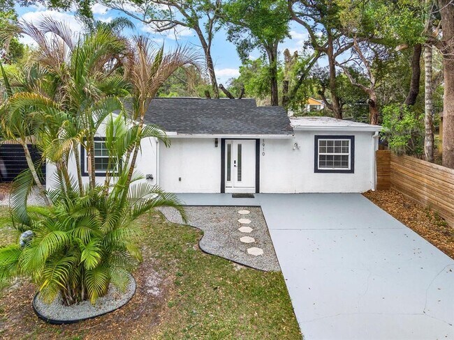 Building Photo - 1910 E Wilder Ave