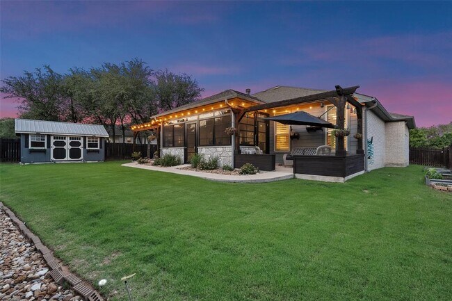 Building Photo - 225 Escarpment Wy