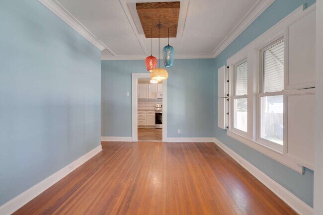 Building Photo - Three-Bed Home w/ Fenced in BackYard in the Heart of Durham