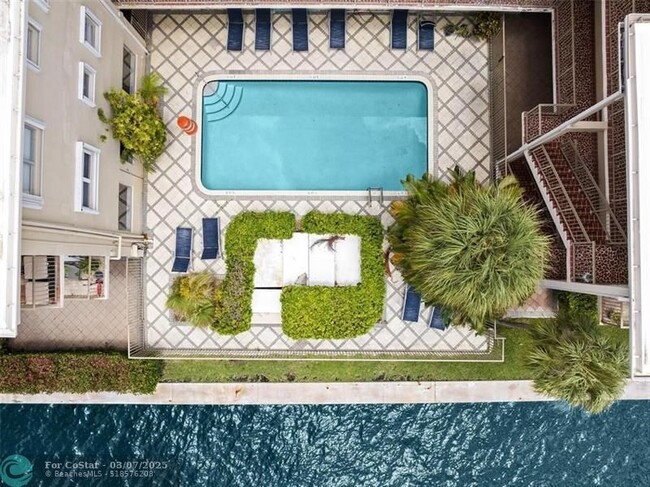 Building Photo - 2600 S Ocean Dr
