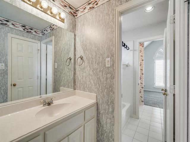 Building Photo - 5033 Hudson Dr