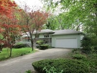 Building Photo - 178 Beethoven Ave