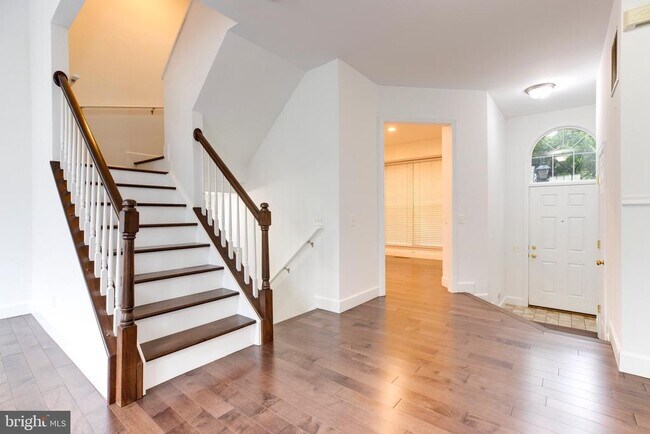 Building Photo - 6021 Riddle Walk