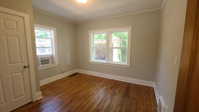 Bedroom - 910 4th Ave