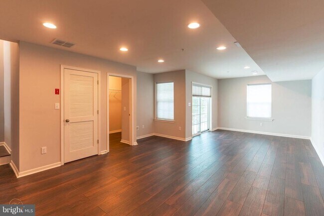 Building Photo - 2305 Maci's Cir