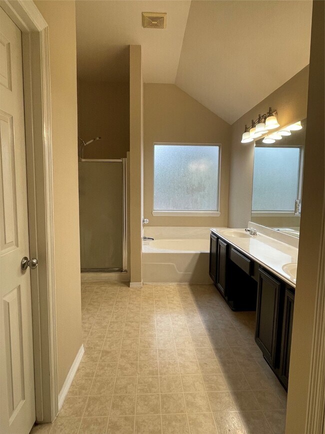 Building Photo - 2223 Trey Rogillios Way