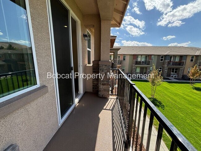 Building Photo - 839 Centerville St