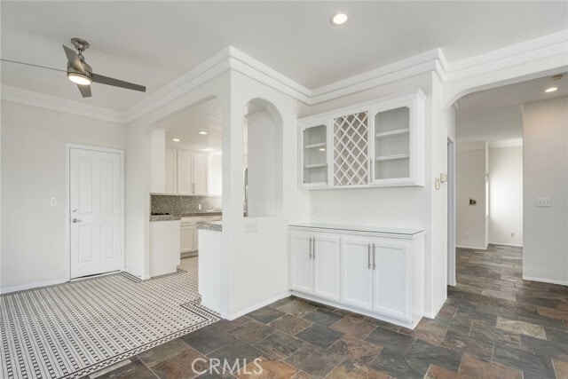 Building Photo - 2213 Marshallfield Ln