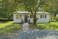 Building Photo - Woodmanhall