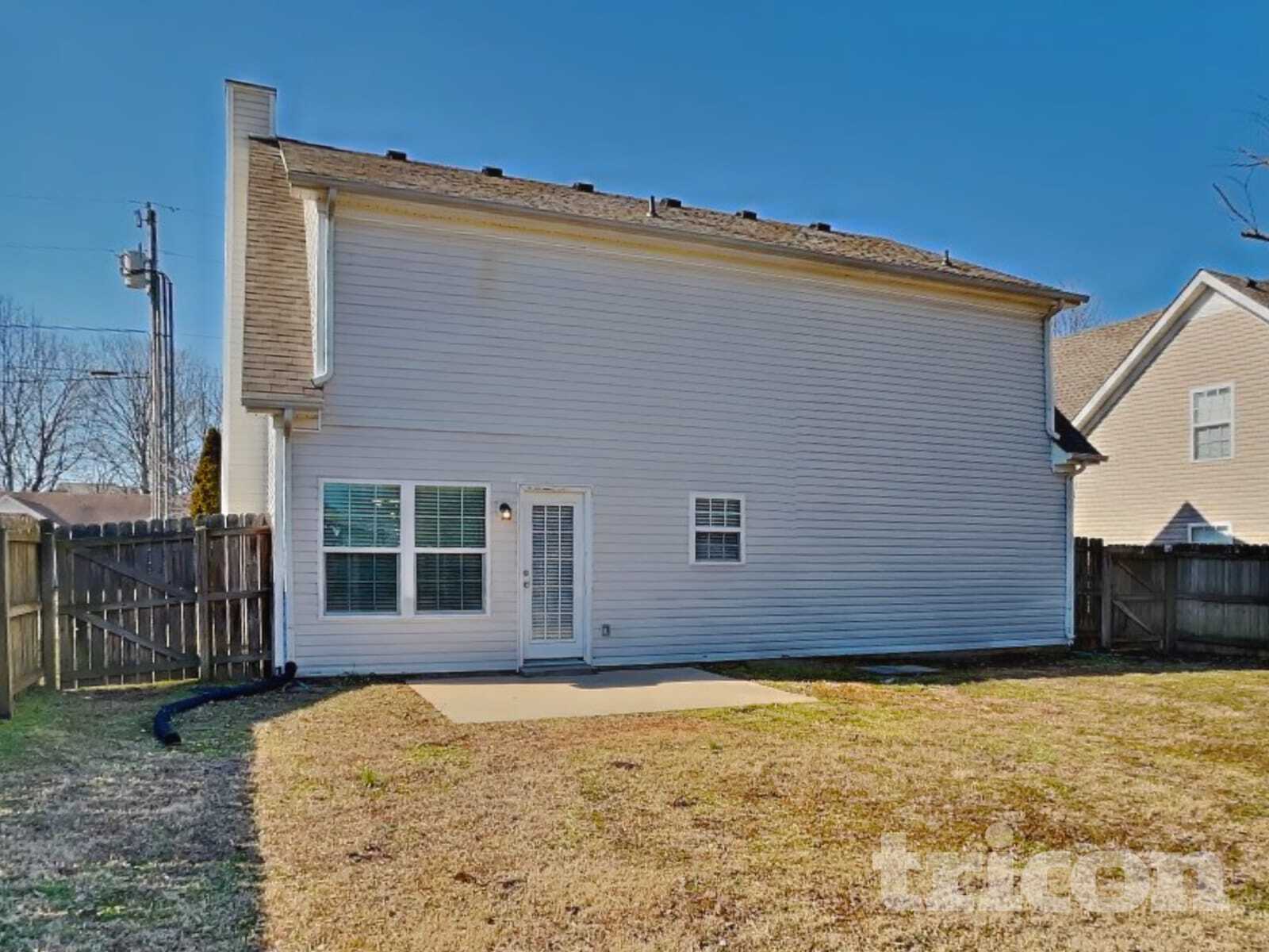 Building Photo - 4028 Deer Run Trce