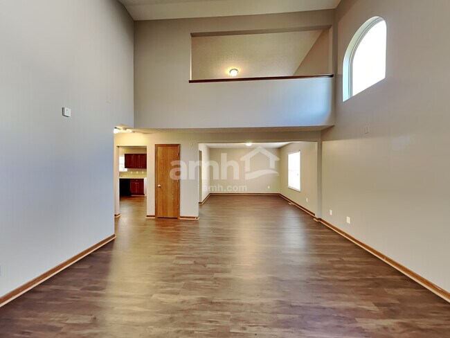 Building Photo - 1866 Pinnacle Club Dr
