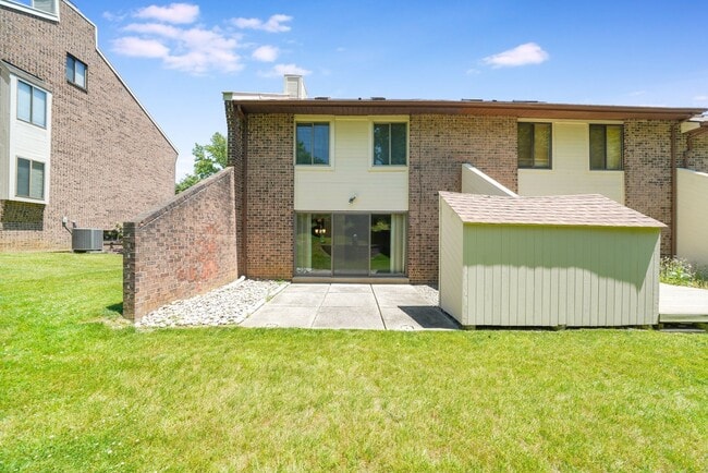 Building Photo - 3 Bed 2.5 Bath Townhome in Chesterbrook