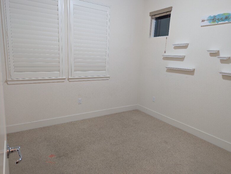 Building Photo - 2768 Alliston Loop