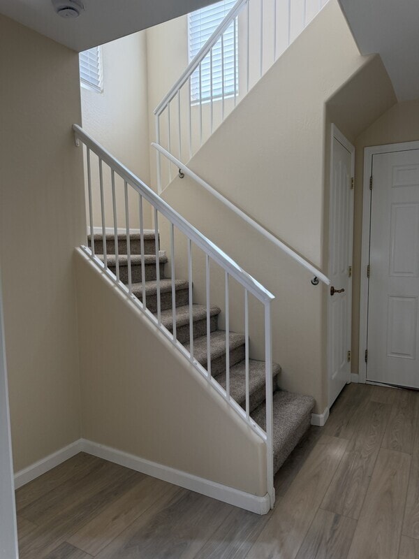 Building Photo - 9233 E Neville Ave