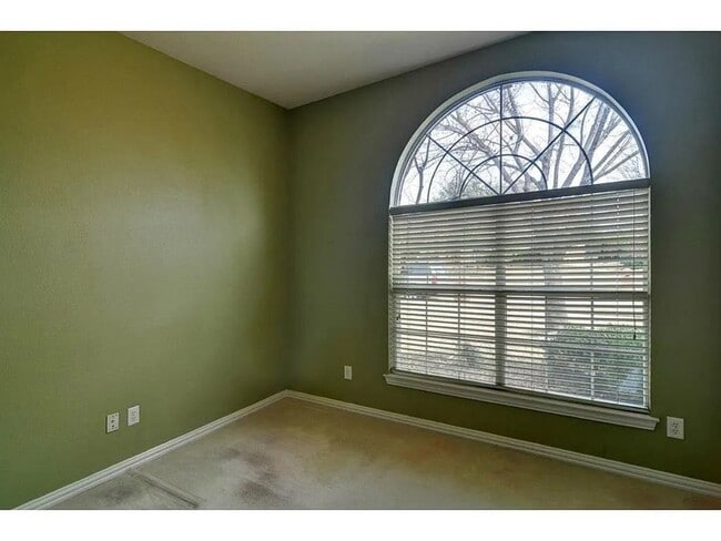 Building Photo - 7801 Roaring Ridge Dr
