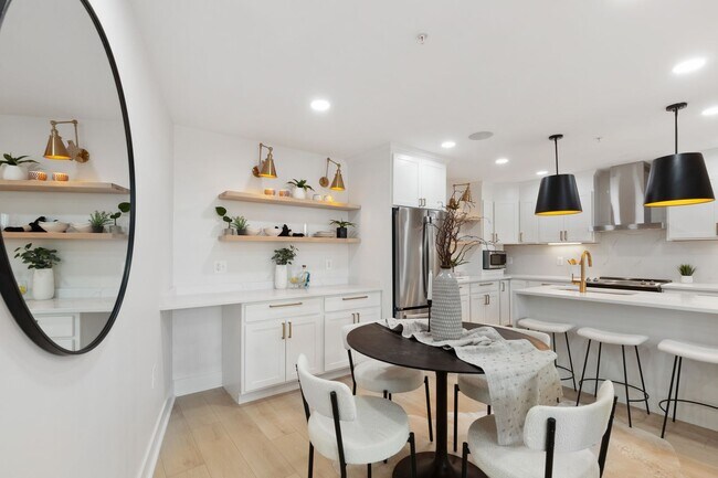 Building Photo - STUNNING 4 Level Fells Point Rowhome! WITH...