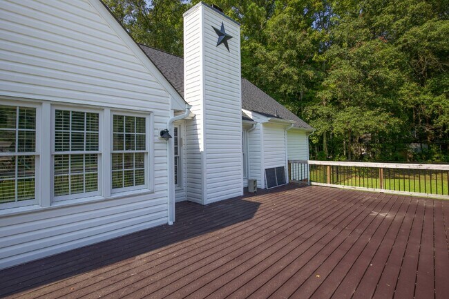 Building Photo - Charming 3-Bed, 2-Bath Home in Pittsboro's Serene Olde Farm Neighborhood! ?????