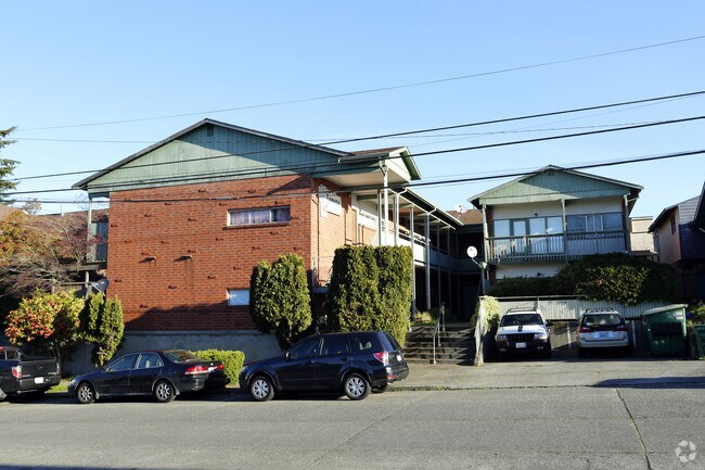 Building Photo - Juneau Apartments