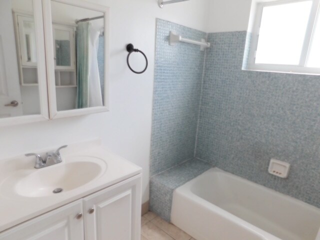 Building Photo - 825 NE 6th St