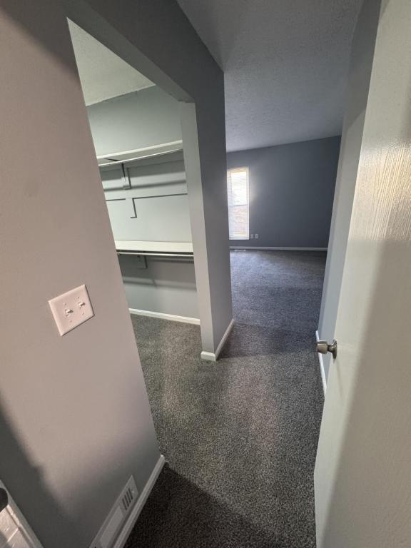 Building Photo - 22 Apple Ln